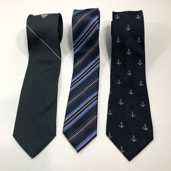 Vintage ties different sizes and designs - Picture 1 of 11